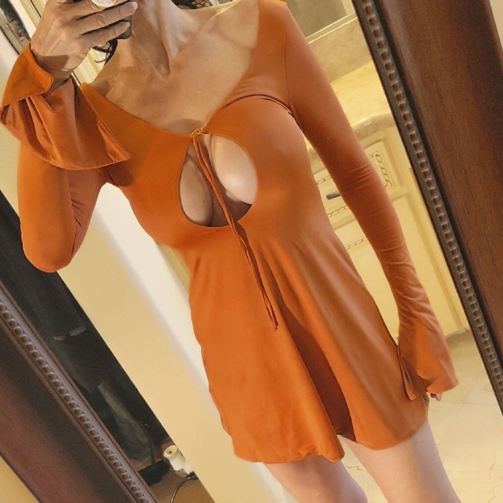 Chic Rich Orange Topaz Cutout Mini Dress, Sz 4 - Picture 3 of 16